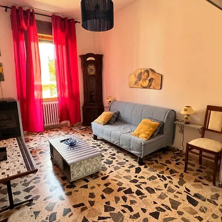 Dietro L'angolo Apartman