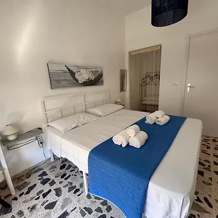 Dietro L'angolo Apartment *