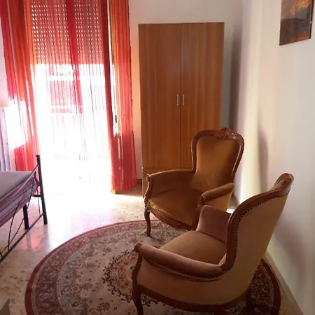 Dietro L'angolo Otranto