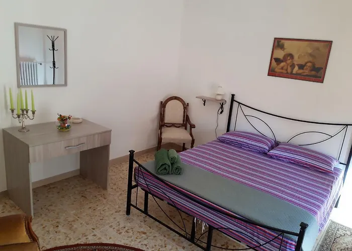 Daire Dietro L'angolo